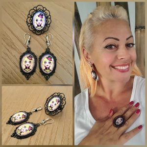 Bague ajustable, métal noir et cabochon - Burlesque