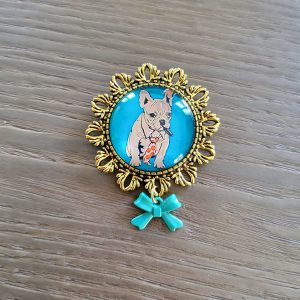 Broche cabochon, métal doré vieilli style Rockab - Bulldog