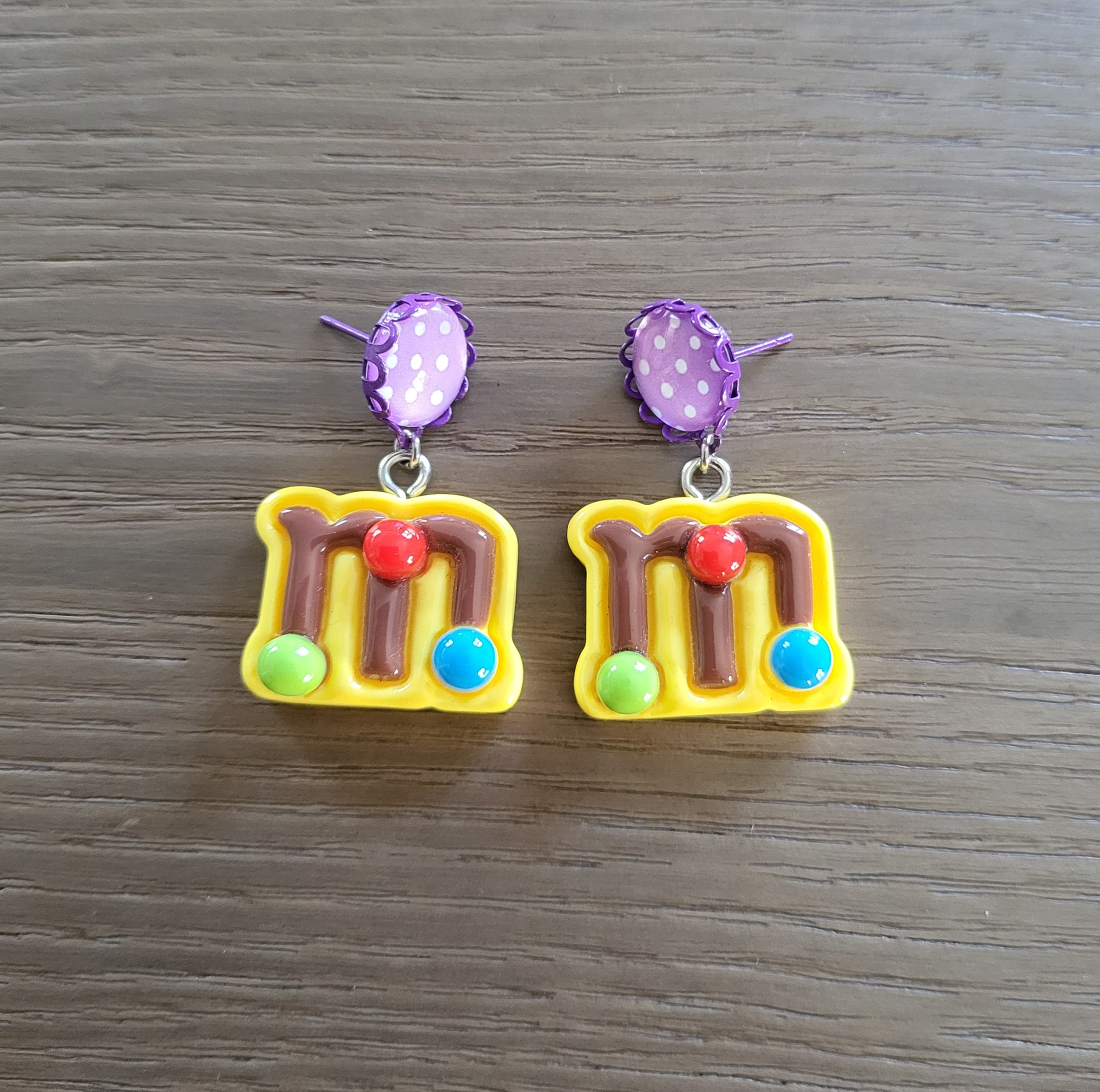 Boucle d'oreille cabochon, fantaisie gourmandise - M & M's