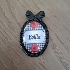 Grosse broche cabochon, couleur noire - Lolita