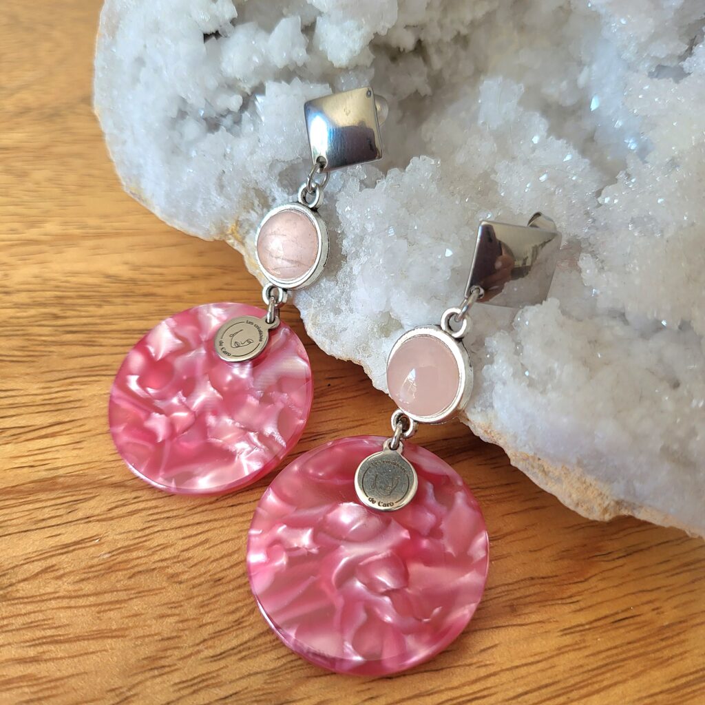 Boucle Pierre Naturelle et Acrylique, clous Acier 316 - Quartz Rose