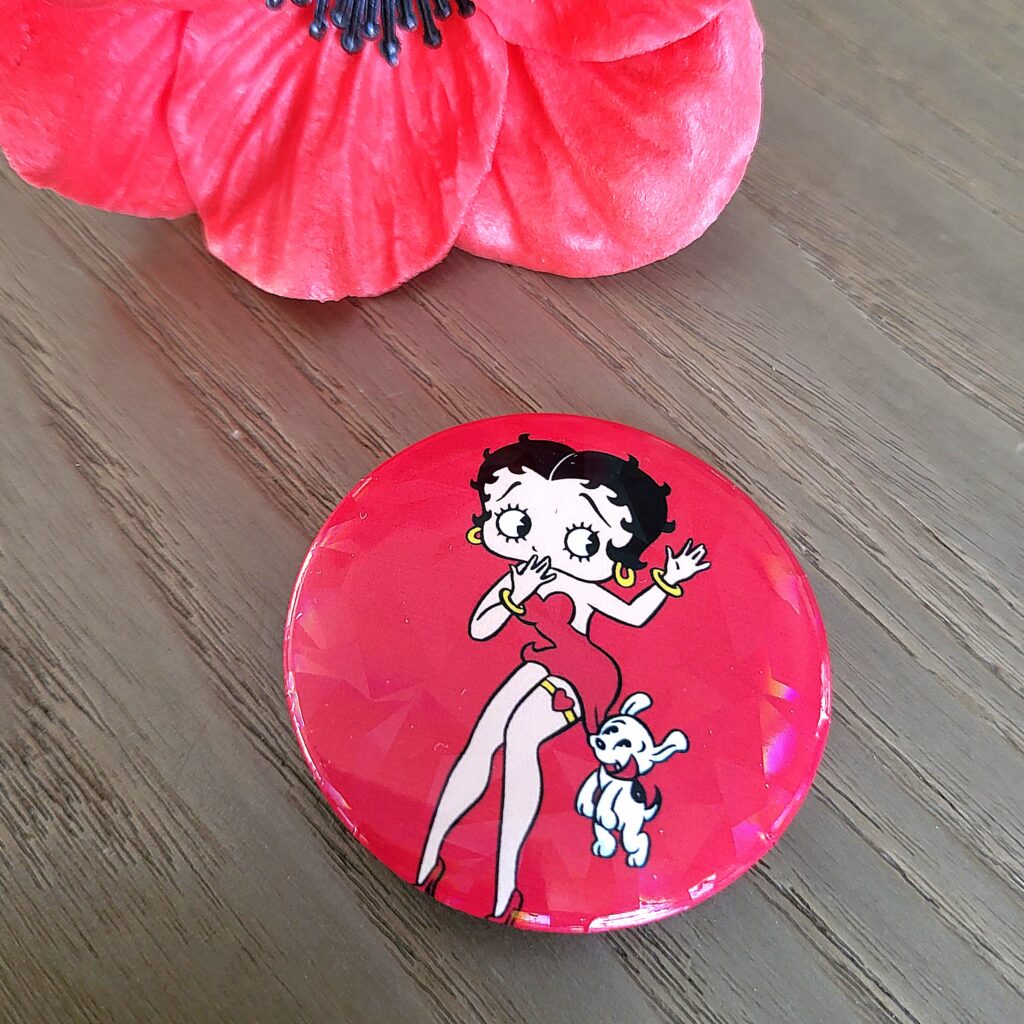 Badge broche grand modèle 45 mm, BETTY BOOP - Glamour