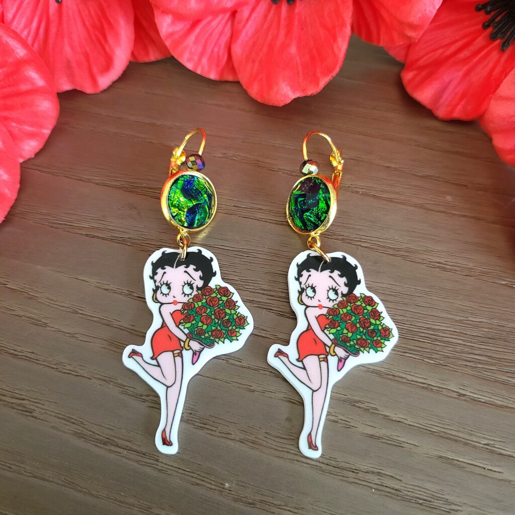 Boucle BETTY BOOP, dormeuse doré, cabochon et Acrylique - FLOWERS