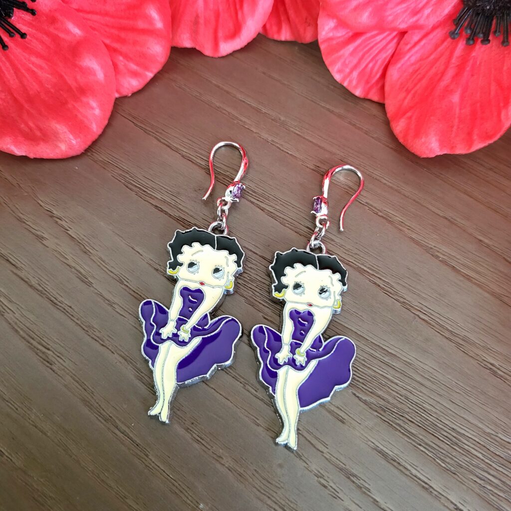Boucle BETTY BOOP, acier émaillé, crochet Zirconium - VIOLET